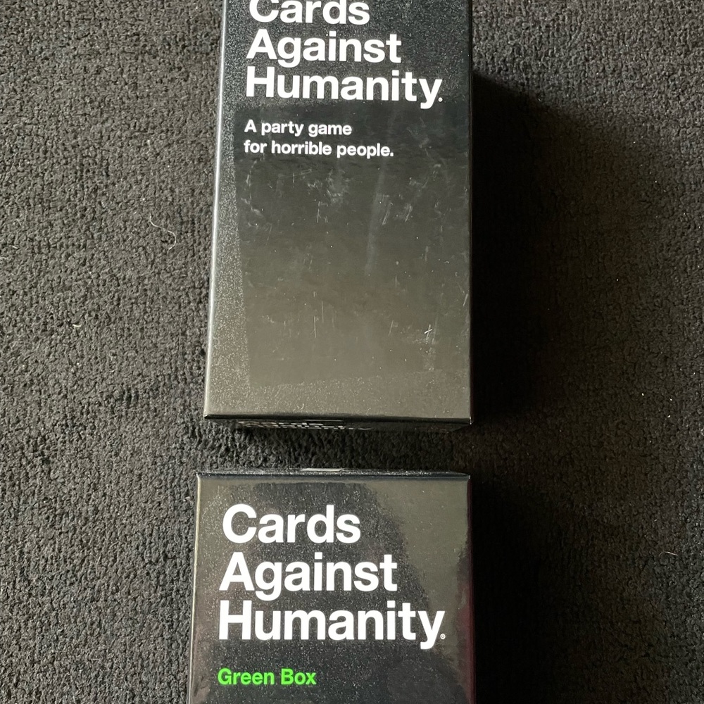 Cards Against Humanity - Picture 2 of 4